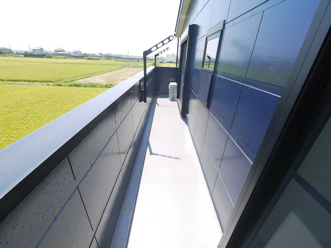 バルコニーで毎日のお洗濯もラクラク快適です