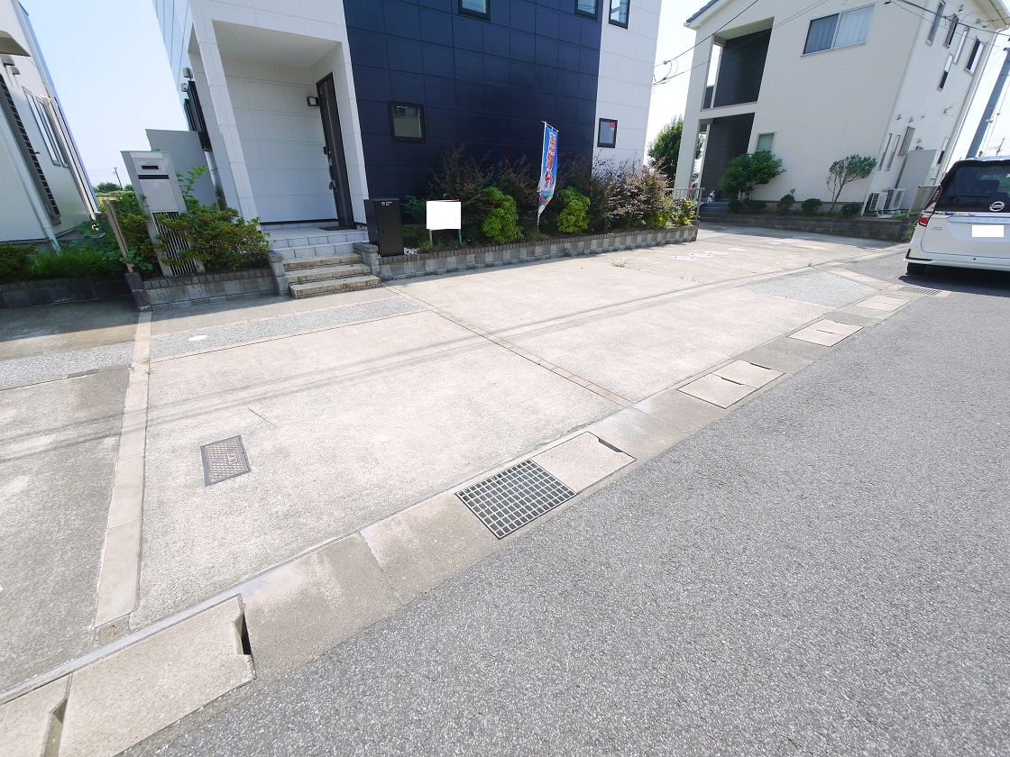 セカンドカーにも便利な駐車2台可