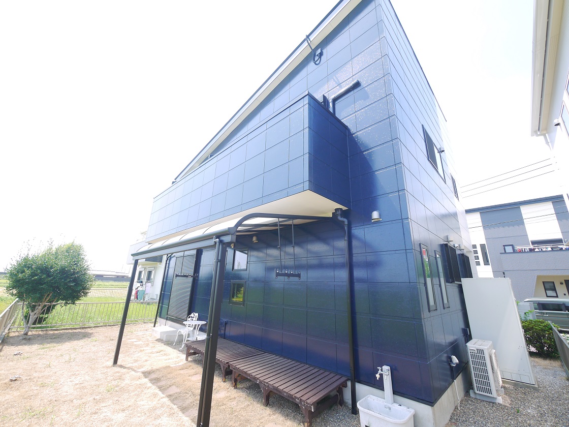 たっぷりの陽光に包まれる明るい住まい