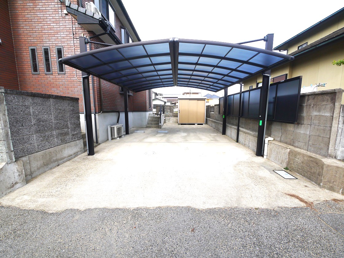 セカンドカーにも便利な駐車2台可