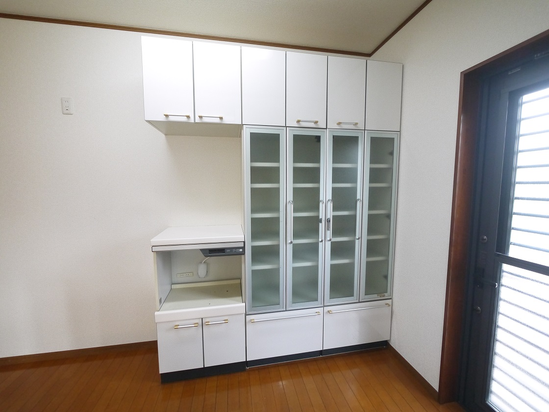 キャビネット付で機能性収納性に溢れるキッチン。毎日楽しくお料理が出来そうです。