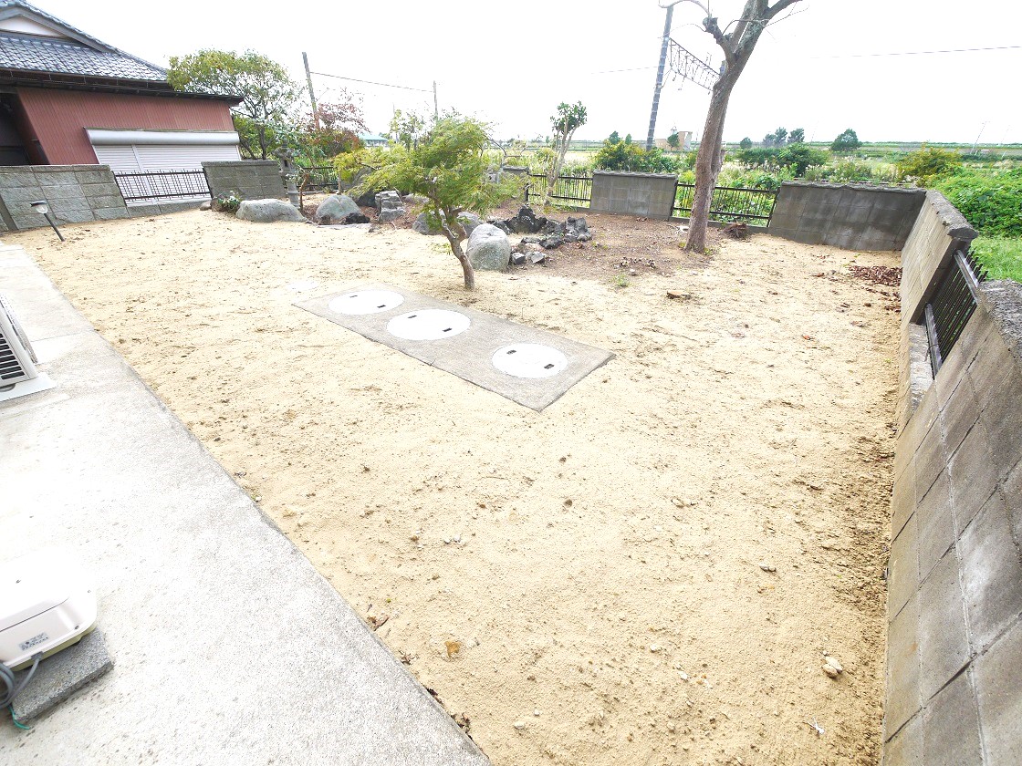 ゆとりの敷地で休日にはお友達やご家族とバーベキューも楽しめます