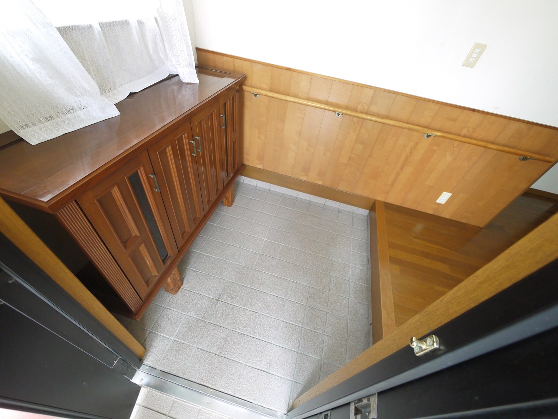 散らかりがちな玄関もスッキリの玄関収納付です