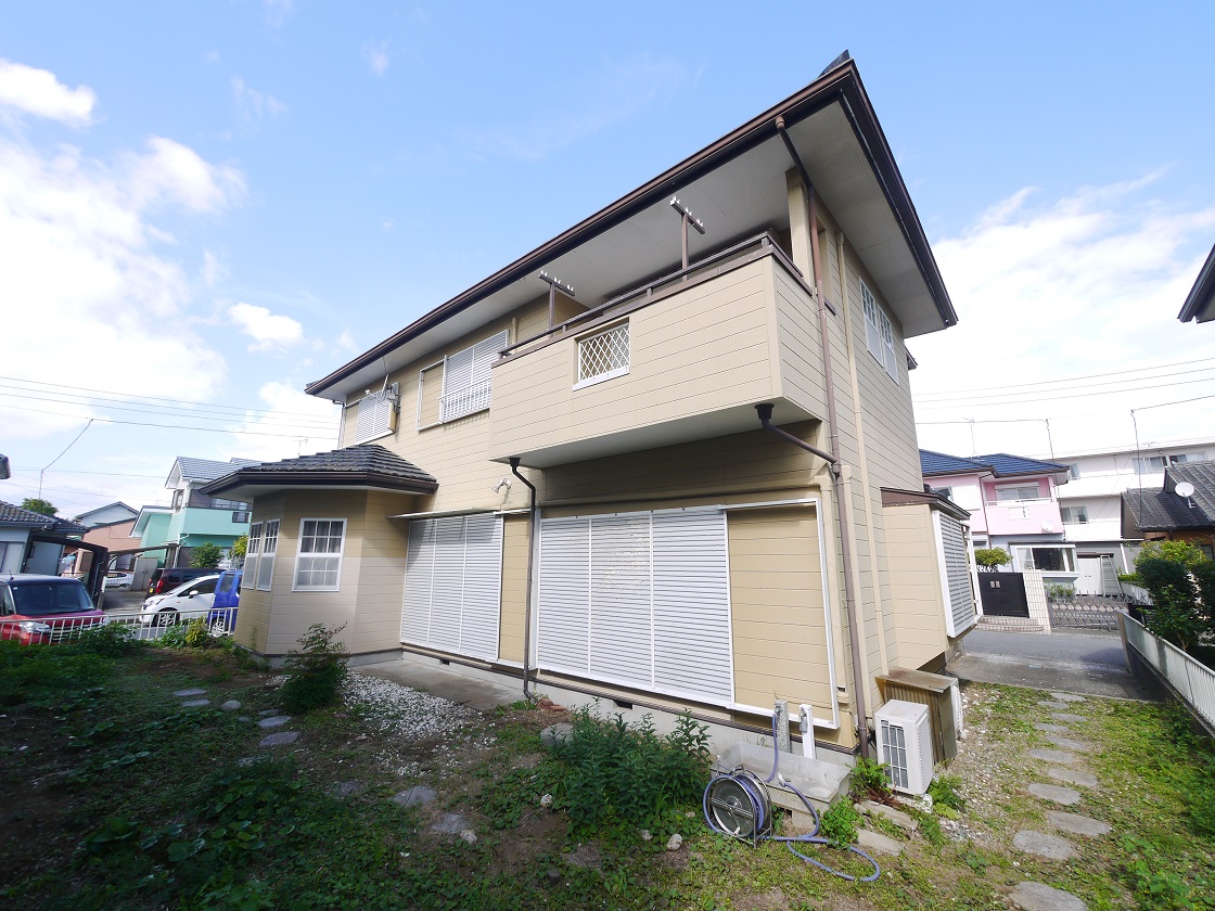 たっぷりの陽光と心地よい風が舞い込む住まい