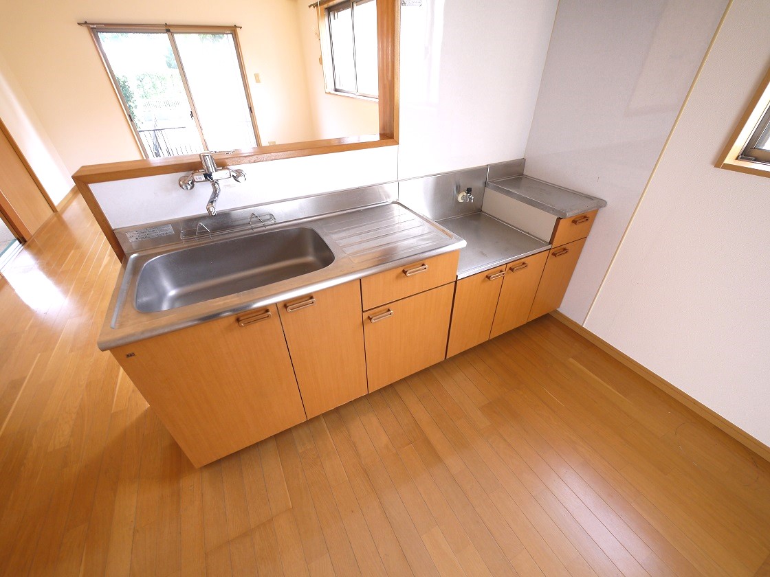 人気の対面式キッチンで家族の会話を大切に出来ます