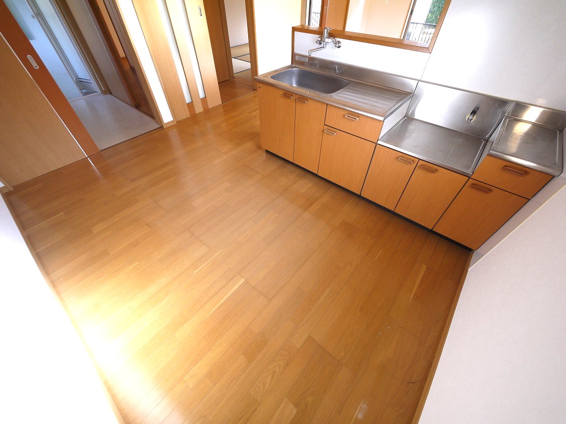 キッチンから直接洗面室にも出入りできる、家事動線を考えたプランです