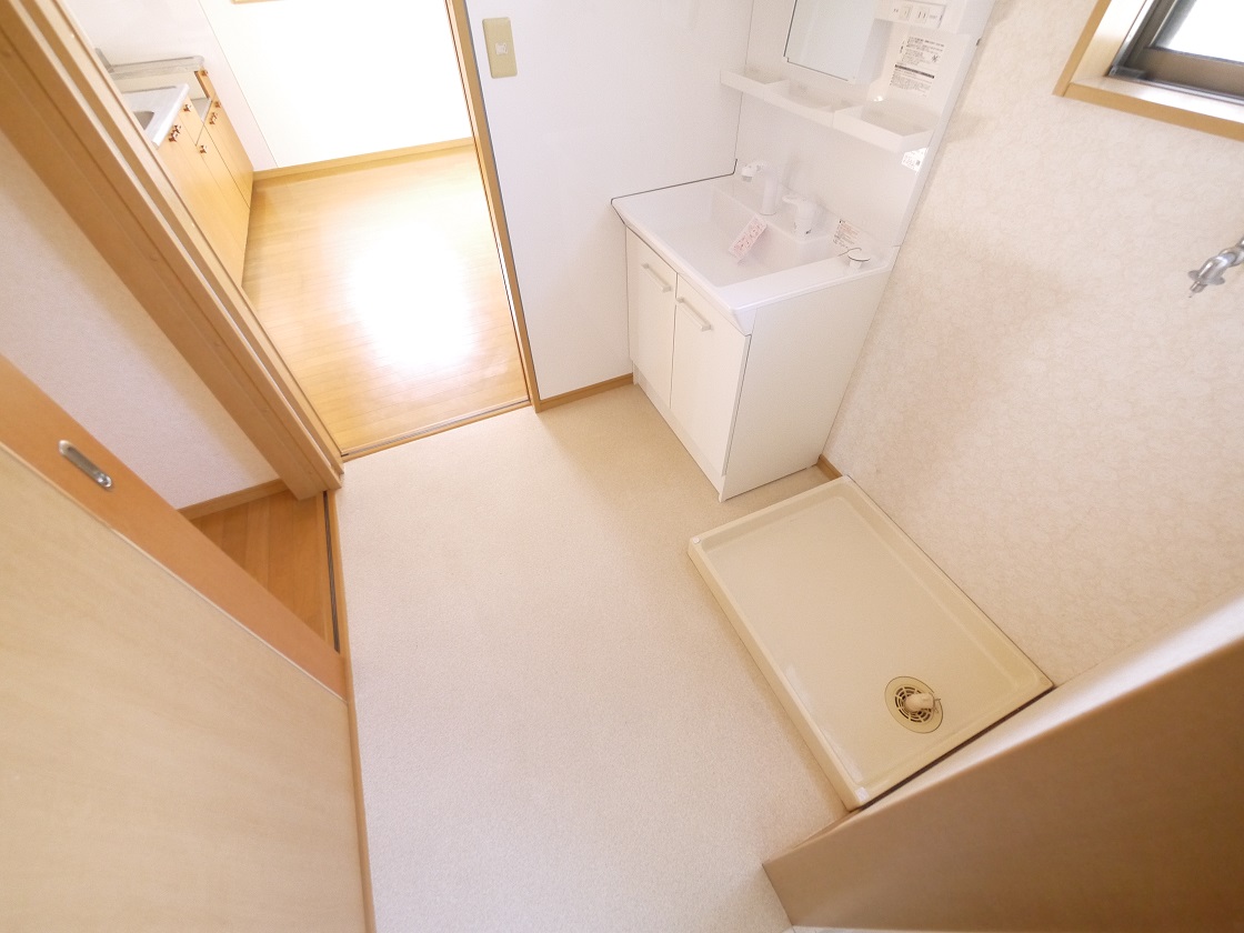 上質な洗面空間がゆとりの時間を演出します