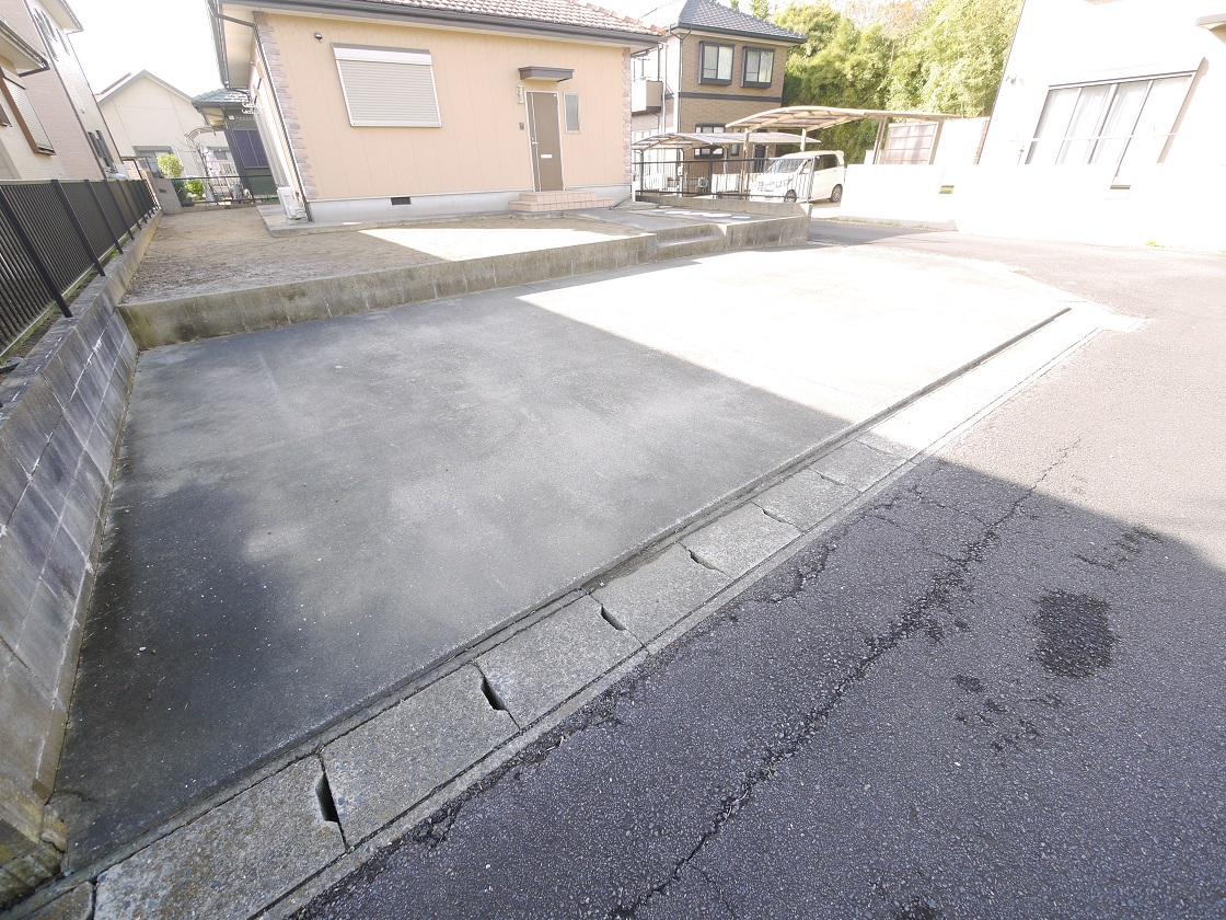 並列3台駐車可能なゆとりのカースペース