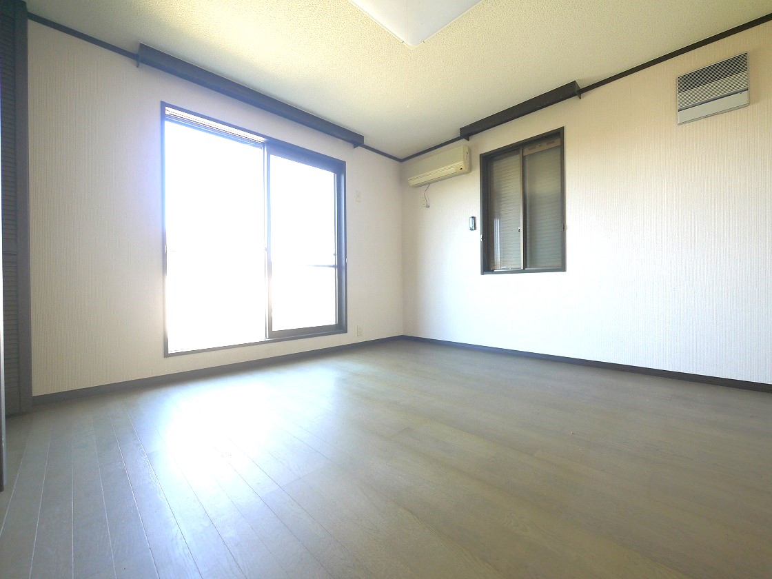 2F洋室9.6帖です