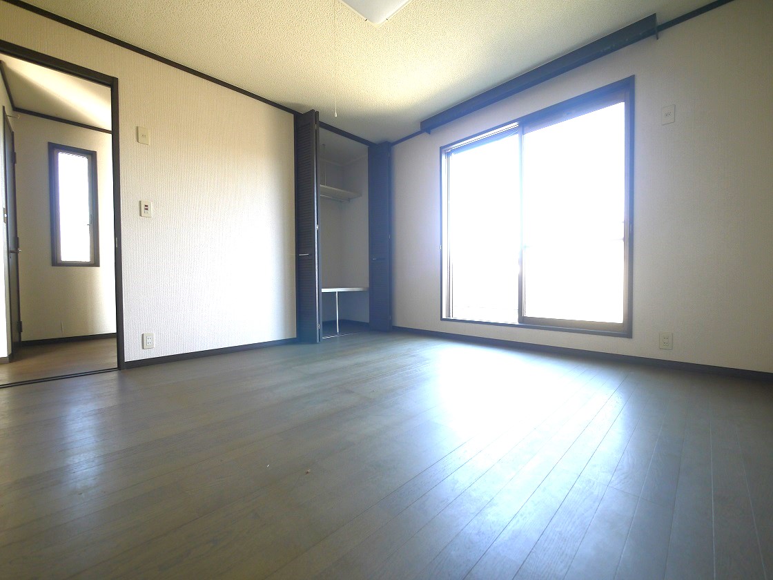 2F洋室9.6帖です