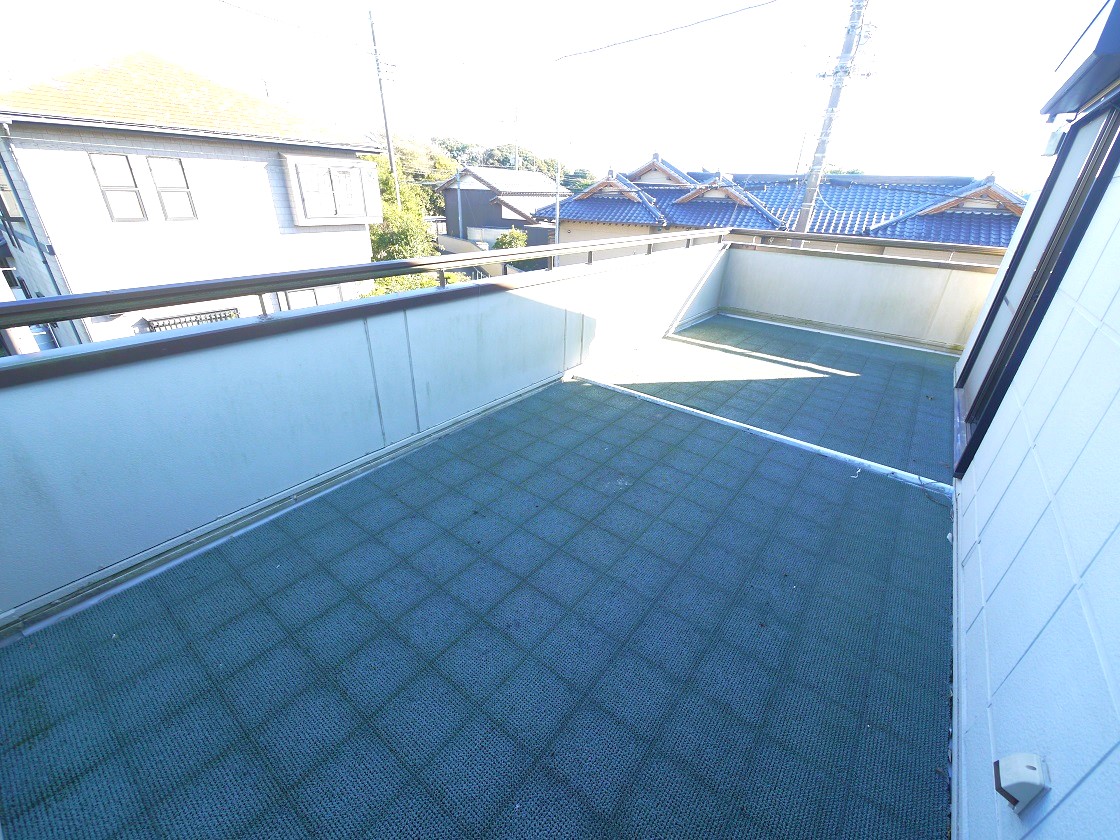 広々ルーフバルコニーで夕涼みもできます