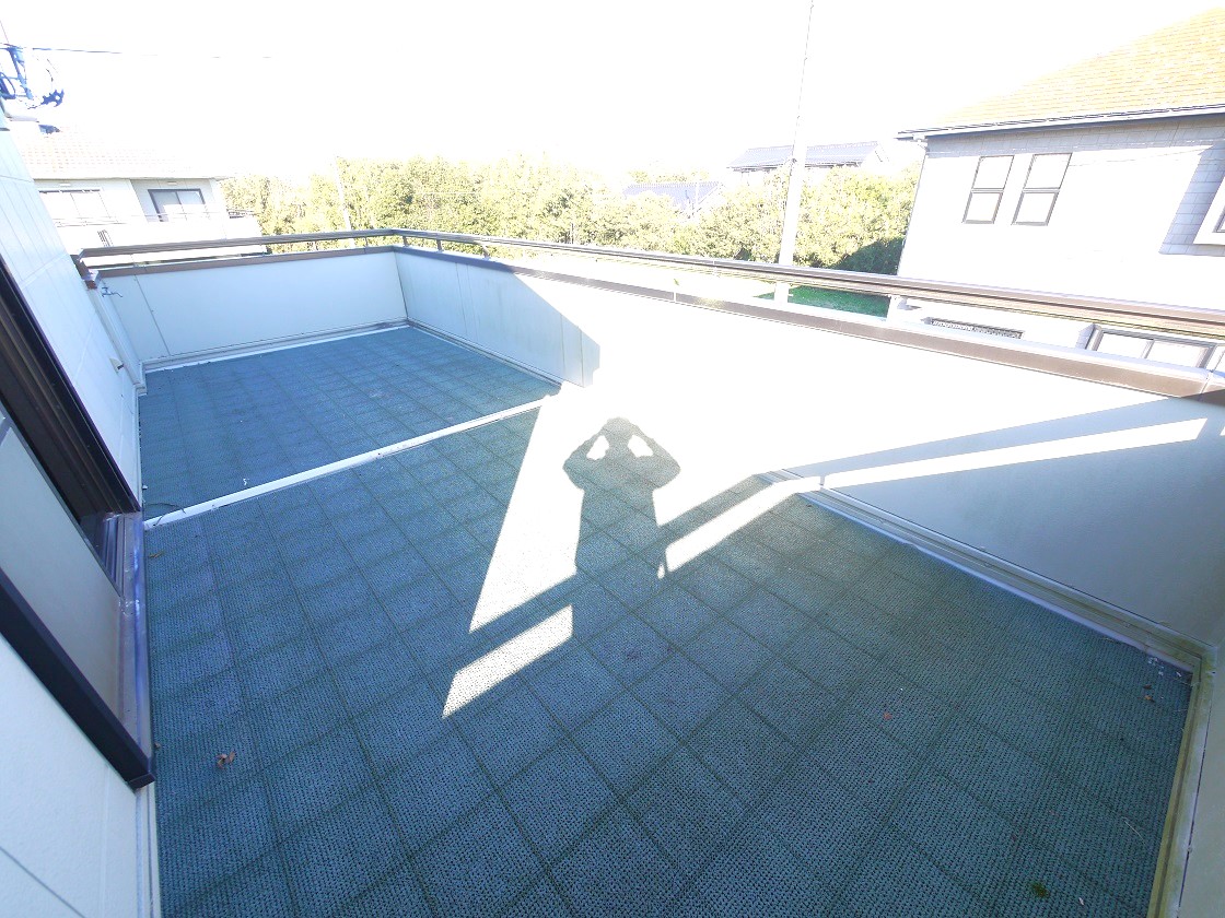 天気のいい日には日向ぼっこ、夜には星空を眺める贅沢な空間です