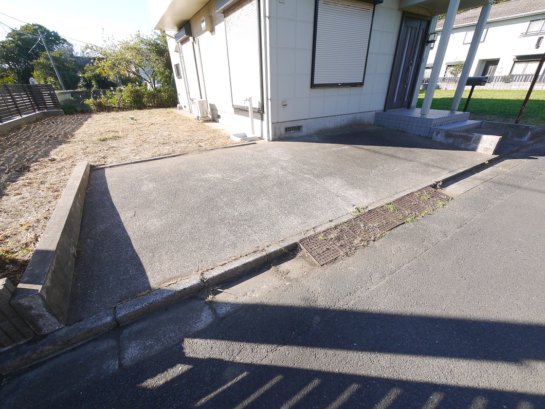 カースペースです