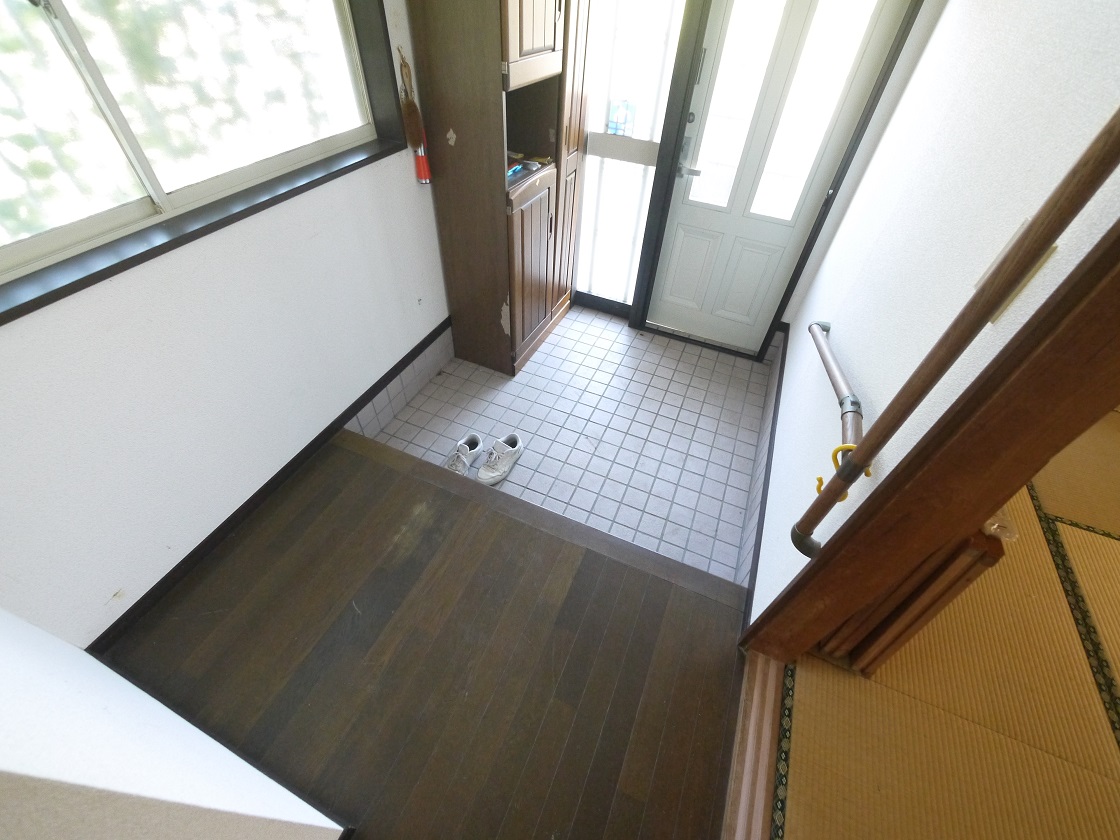 いつも気持ち良くご家族を迎えられる玄関収納付です