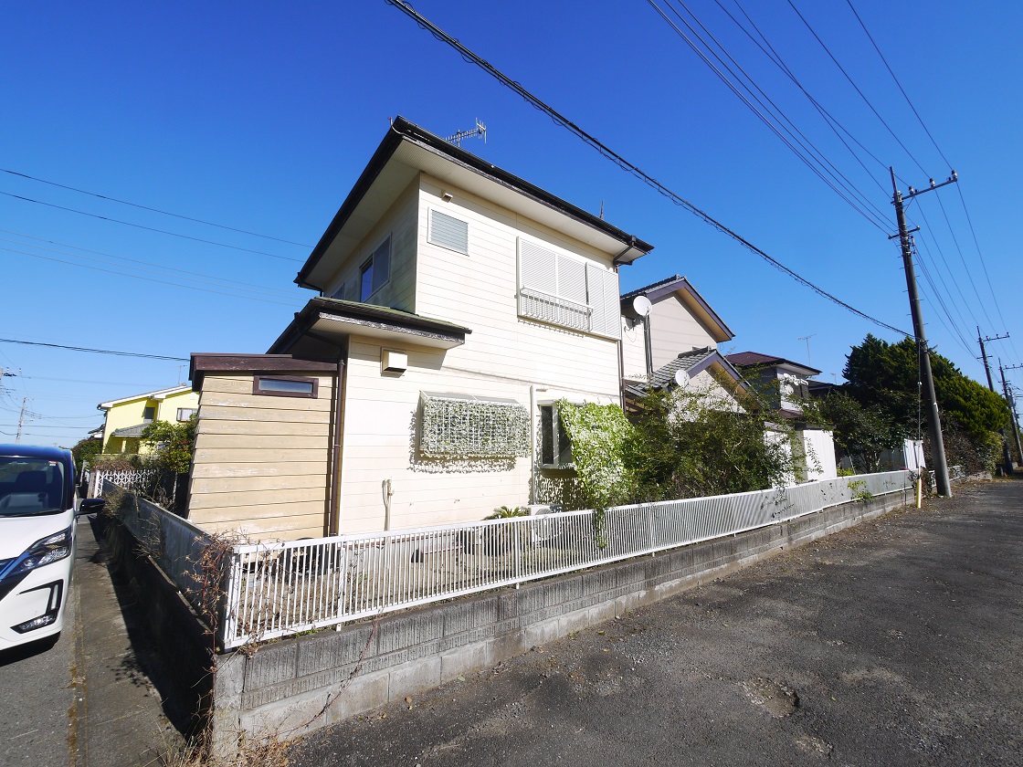 たっぷりの陽光に包まれる明るい住まい