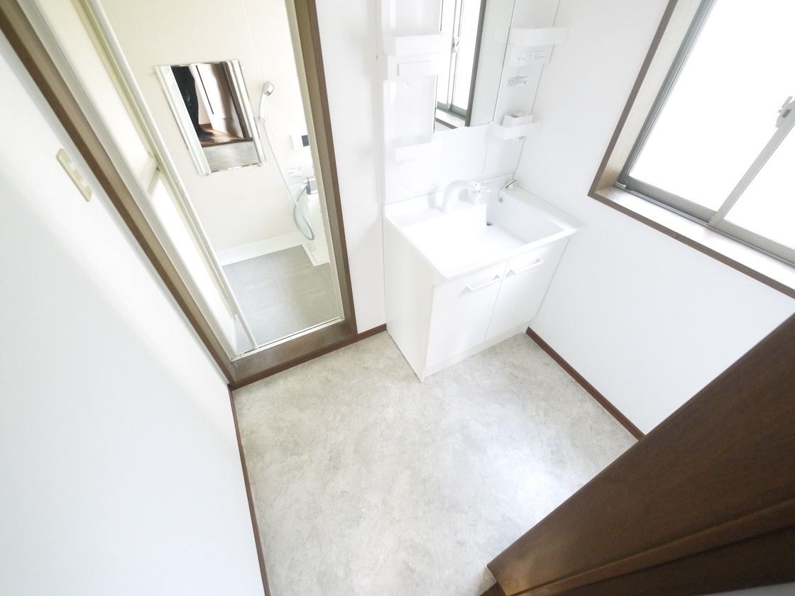 上質な洗面空間がゆとりの時間を演出します