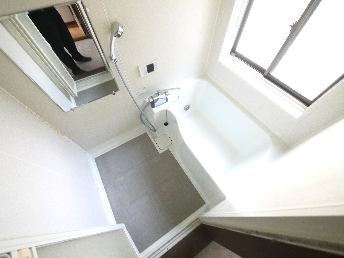 一日の疲れを癒す浴室は心地よいバスタイムを実現