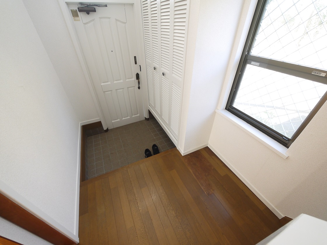 いつも気持ち良くご家族を迎えられる玄関収納付です