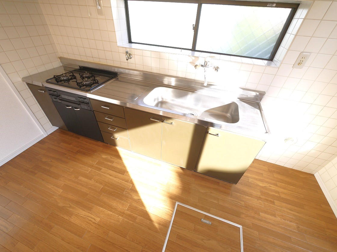 お料理好きのママにはうれしいゆったりとしたキッチンです