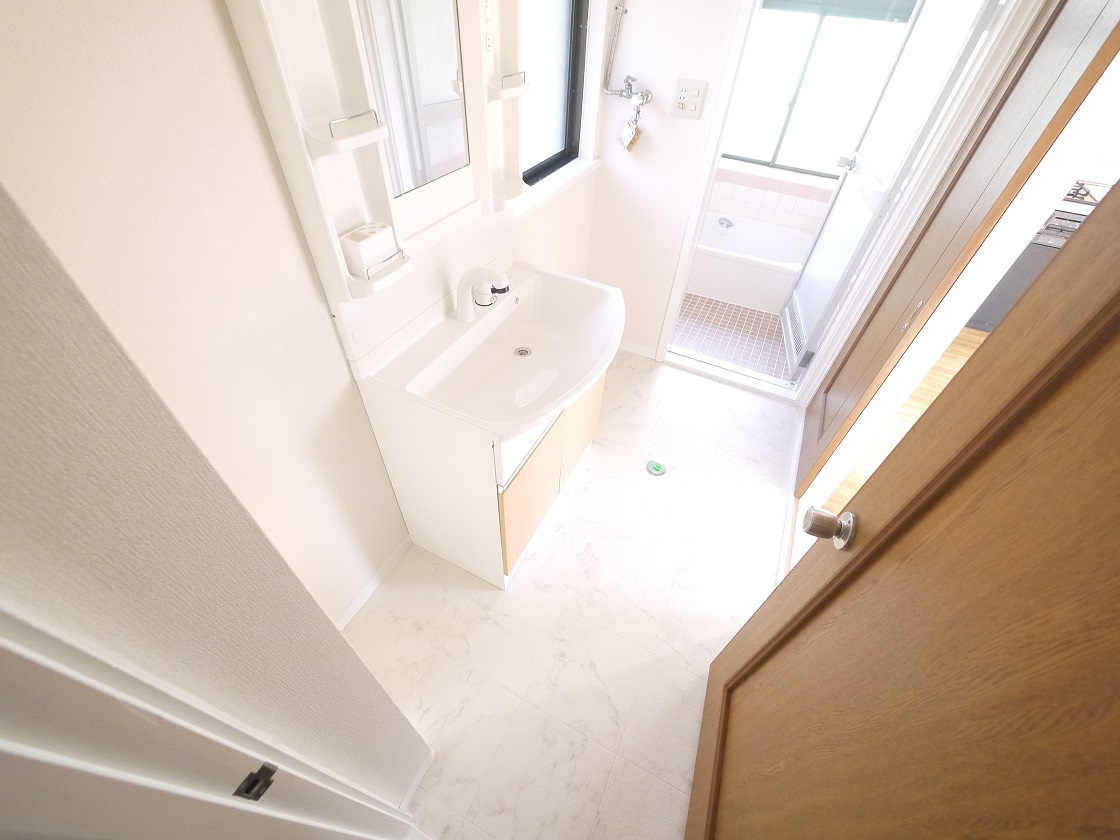 上質な洗面空間がゆとりの時間を演出します