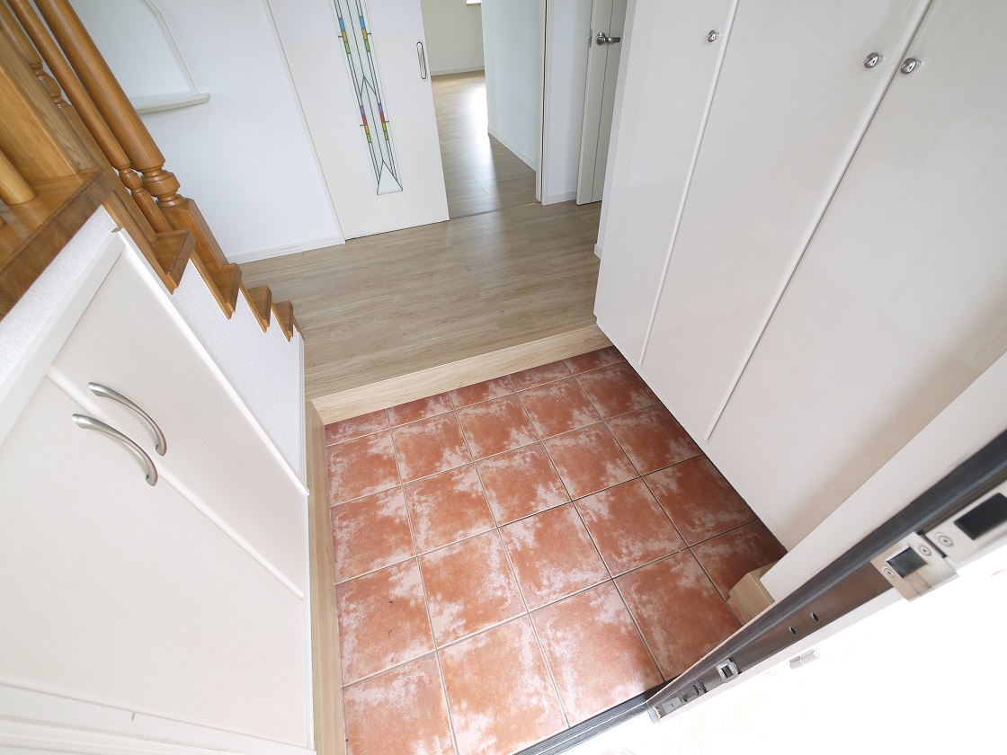 散らかりがちな玄関もスッキリの玄関収納付です