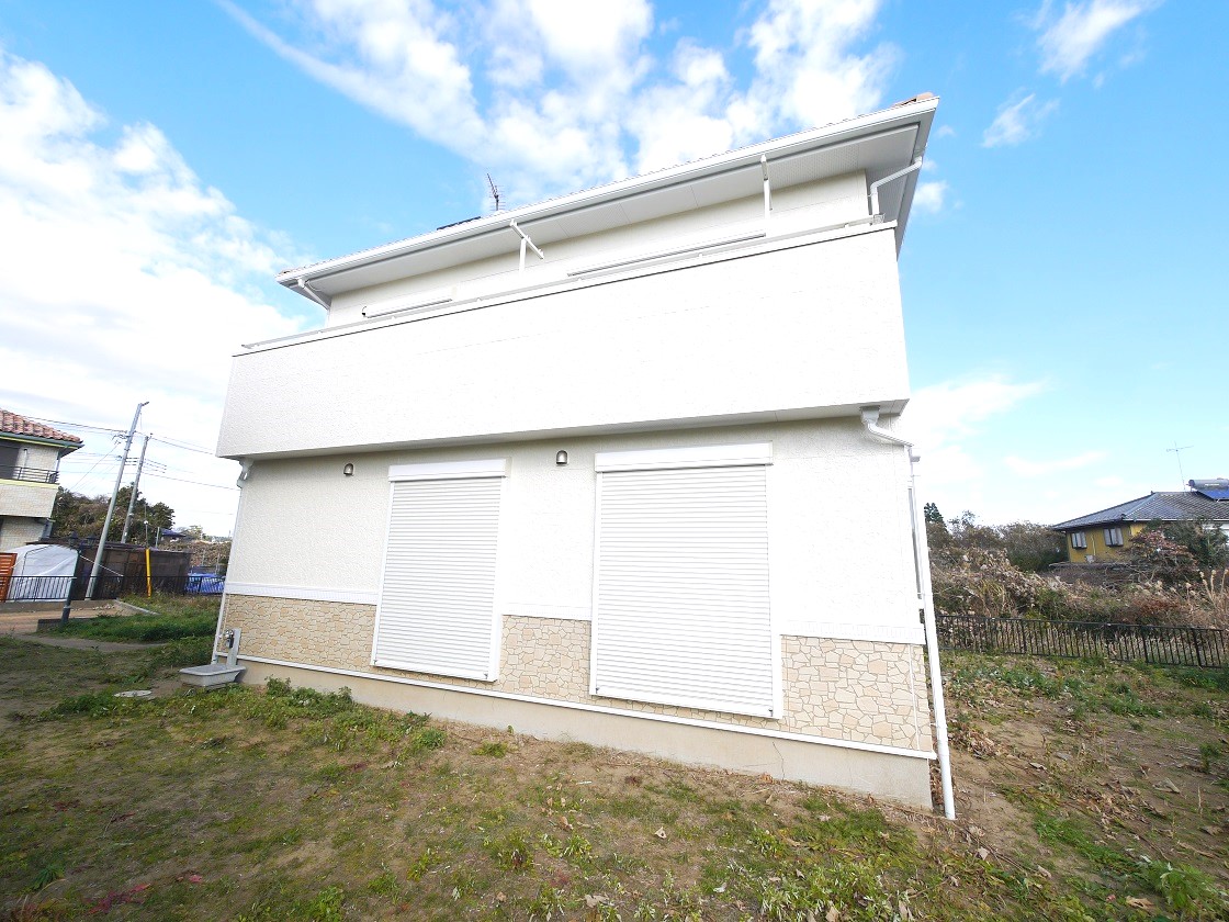 たっぷりの陽光と心地よい風が舞い込む住まい