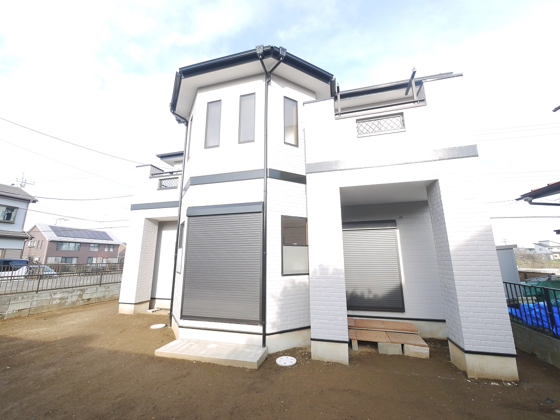 温かな陽射しがこぼれ風が通り抜ける住まい