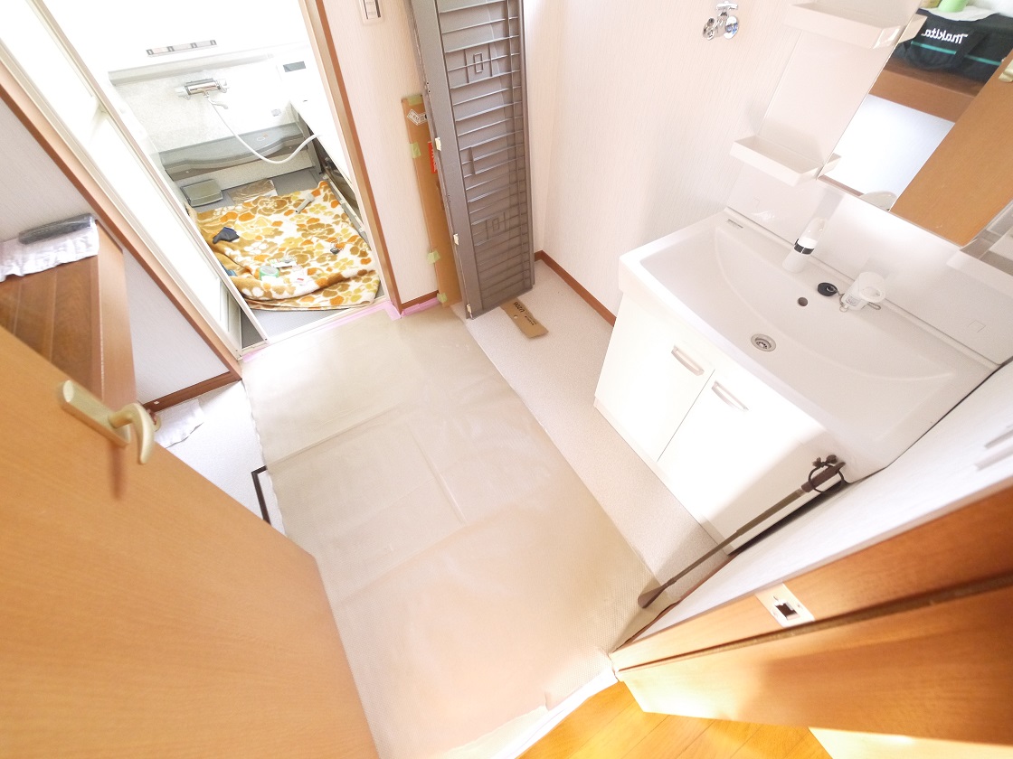 ゆとりの洗面スペースで朝の身支度もスムーズに