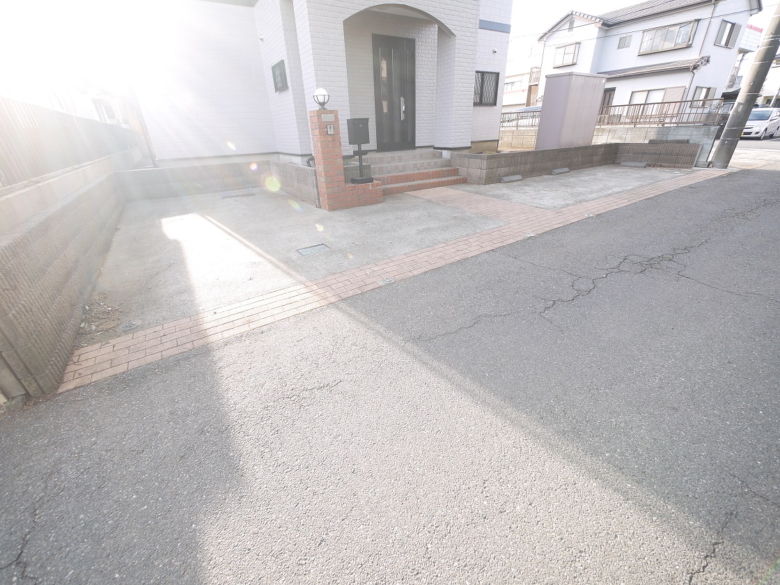 セカンドカーにも便利な駐車2台可