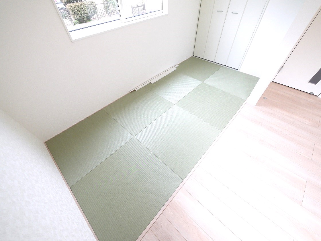 畳コーナーはくつろぎながらリビングやキッチンにいる家族とコミュニケーションがとれます