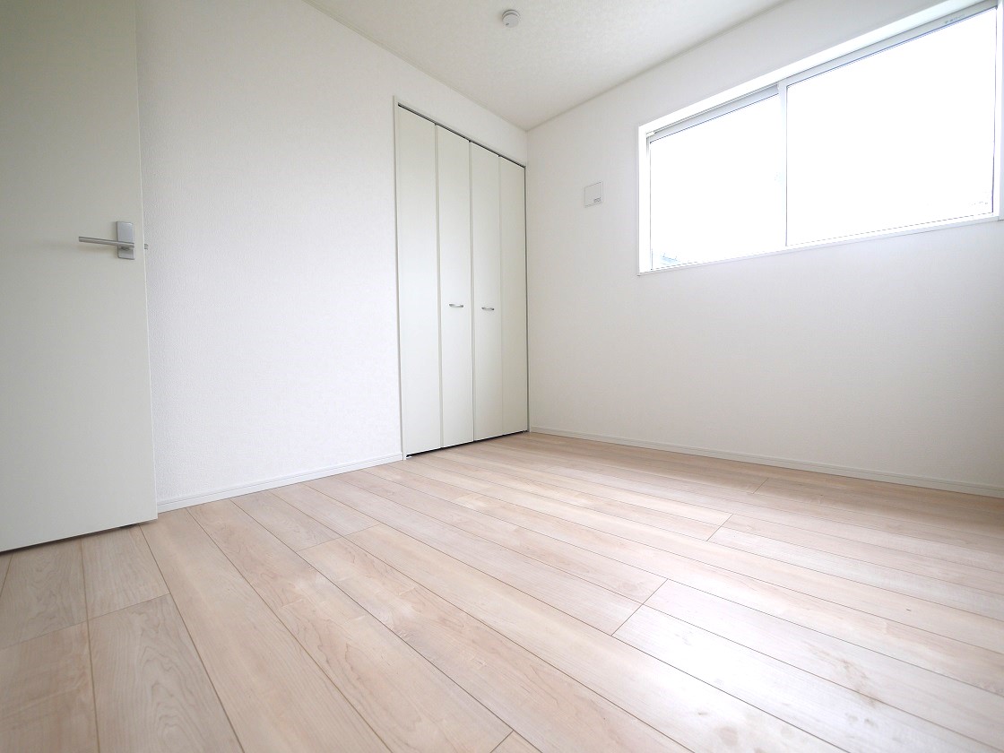 2F洋室5.2帖です