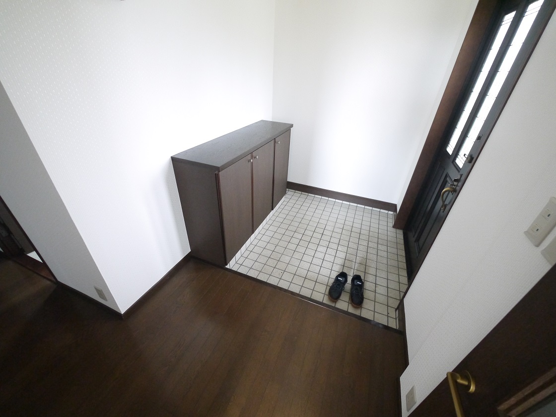 いつも気持ち良くご家族を迎えられる玄関収納付です