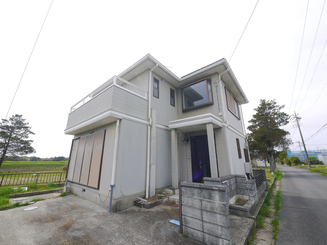 たっぷりの陽光と心地よい風が舞い込む住まい