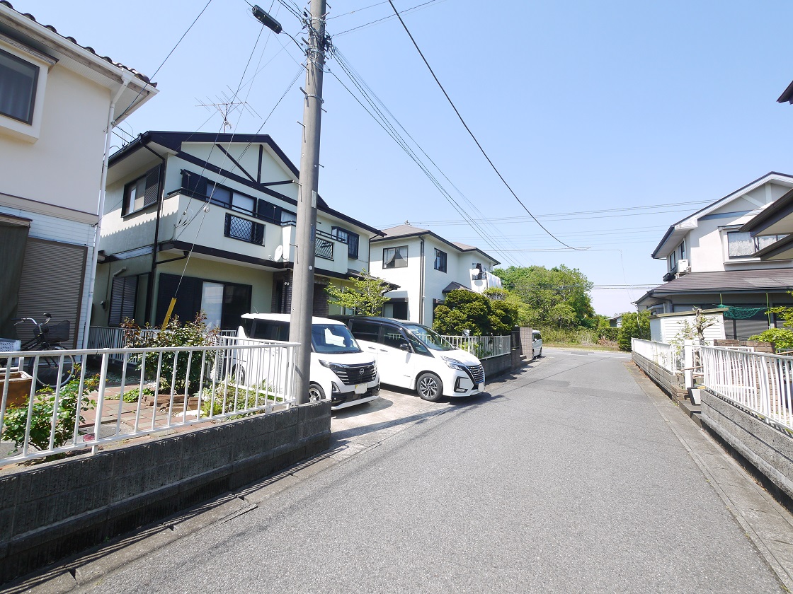 前面道路です