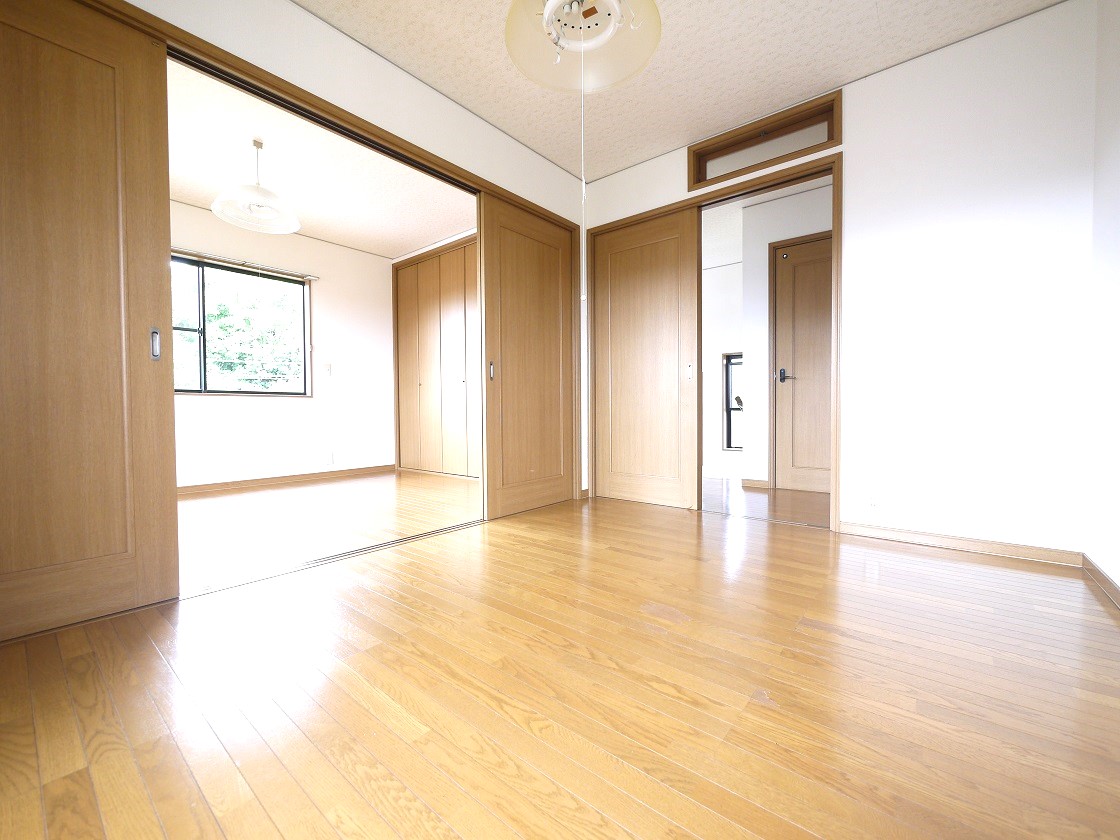 2F洋室6帖です