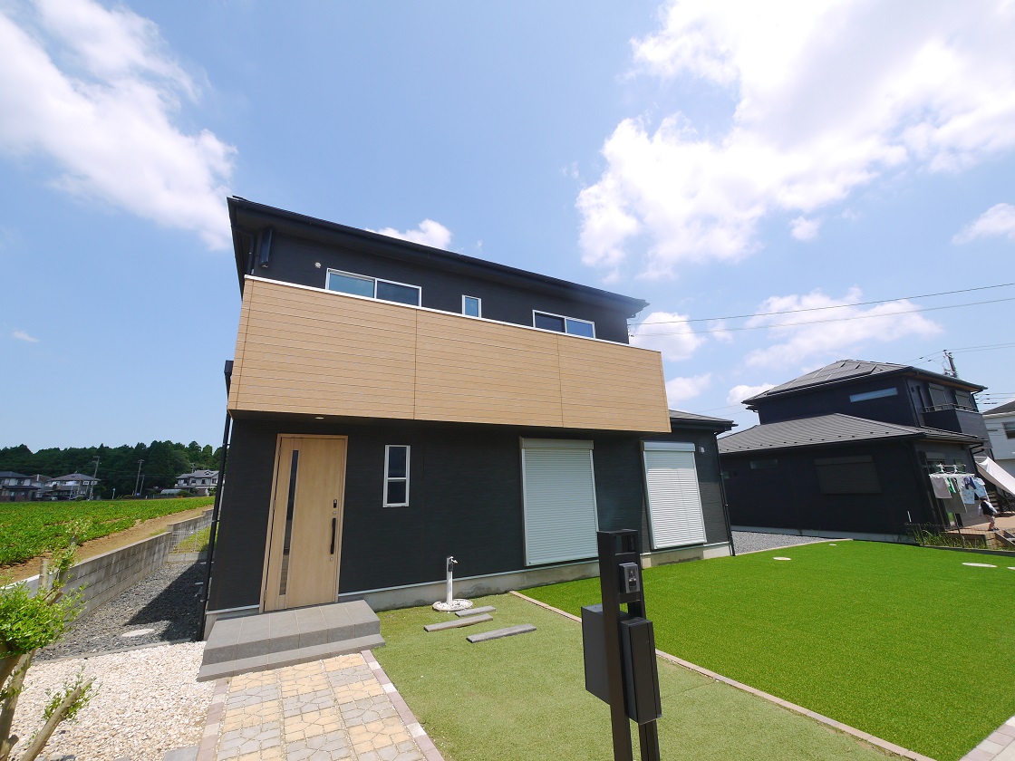 たっぷりの陽光に包まれる明るい住まい