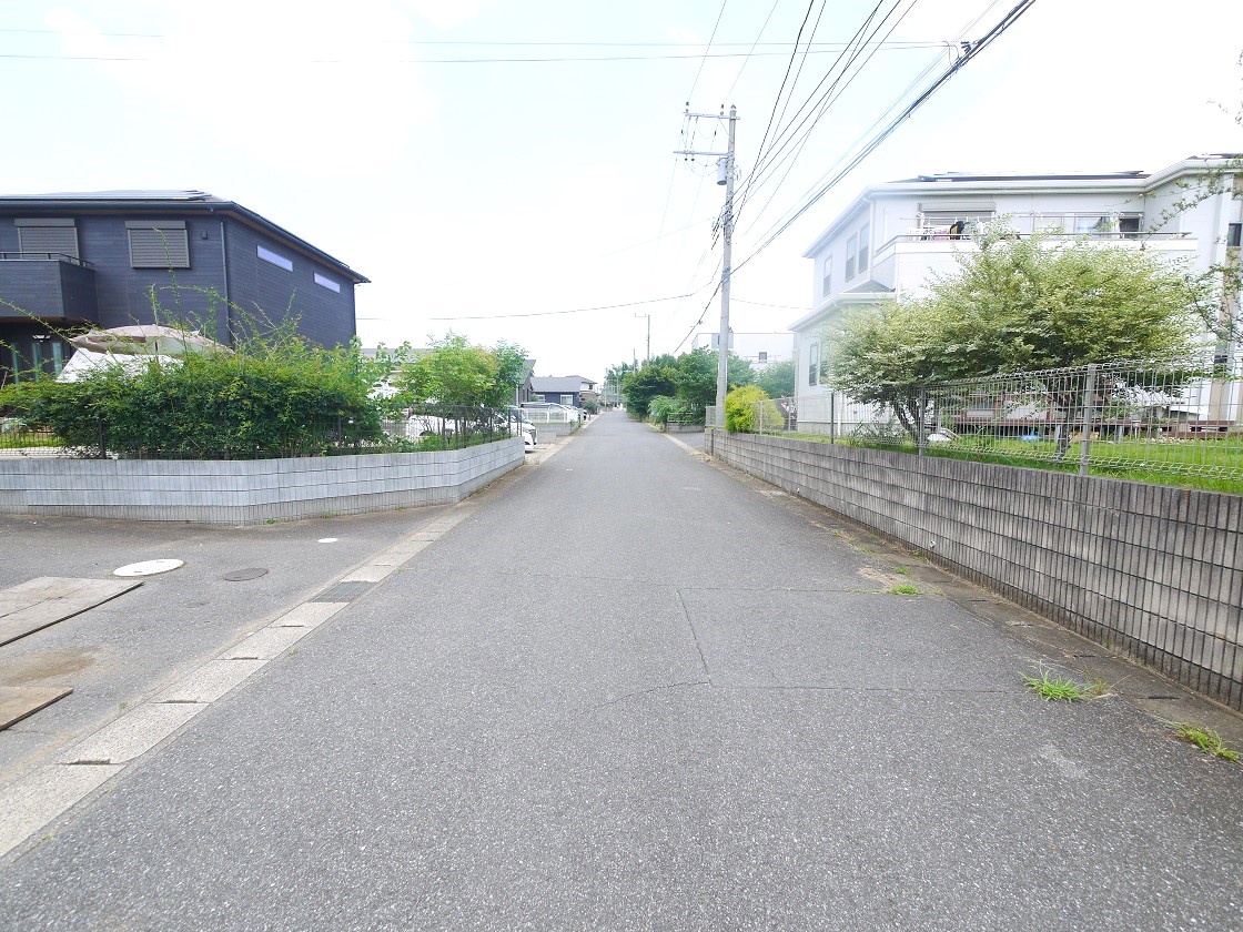 前面道路です