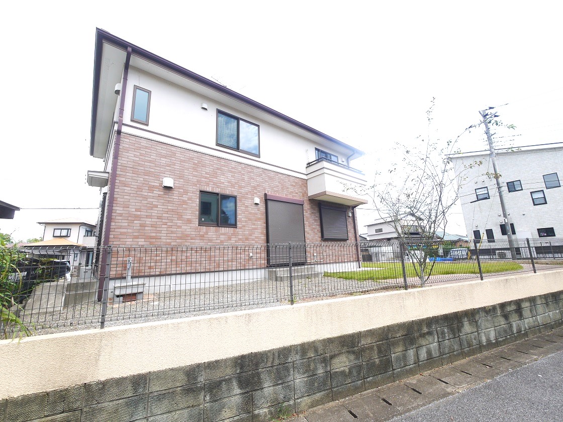 たっぷりの陽光と心地よい風が舞い込む住まい