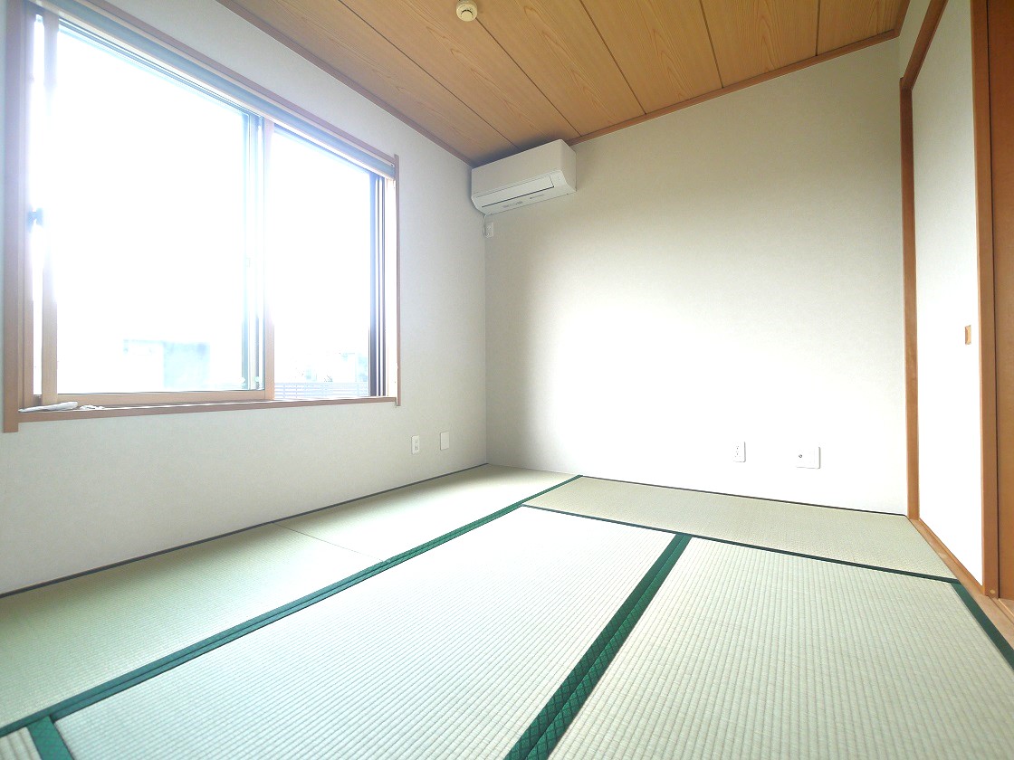 採光の良い和室はのんびりと寛げる空間 1F和室6帖