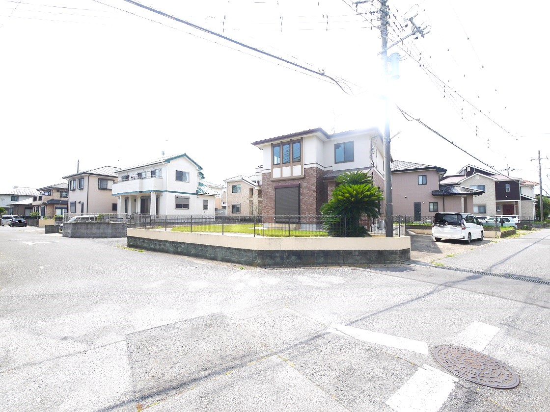 前面道路です
