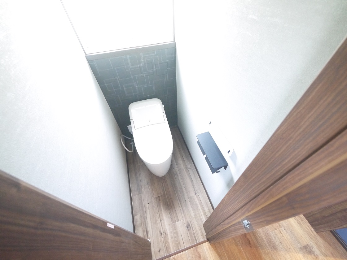 タンクレストイレで狭くなりがちなトイレスペースもスッキリ