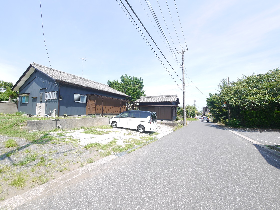 前面道路です