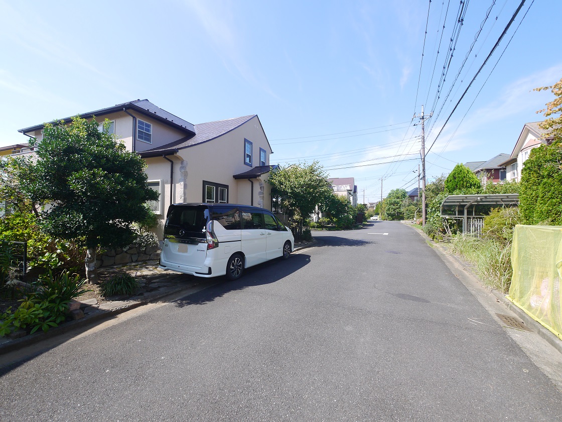 前面道路です(北東側)