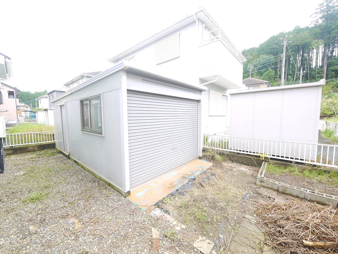 雨風から大切な愛車を守るガレージです