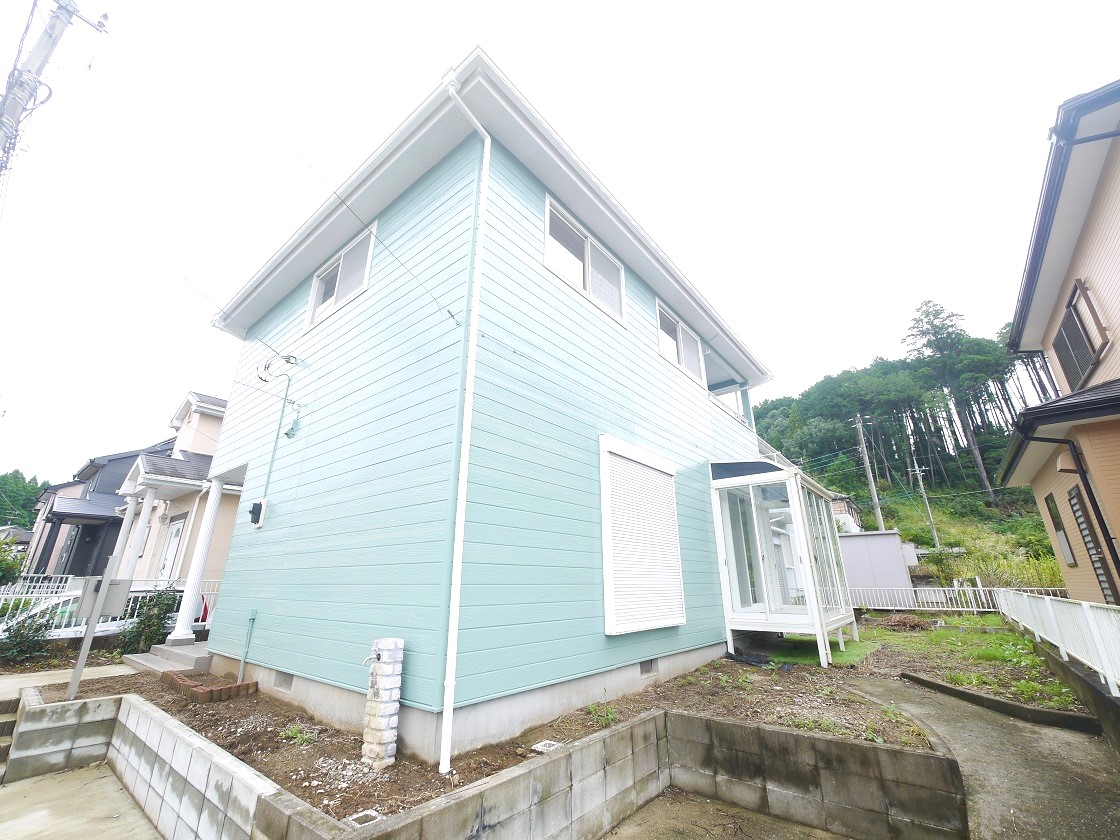 たっぷりの陽光と心地よい風が舞い込む住まい