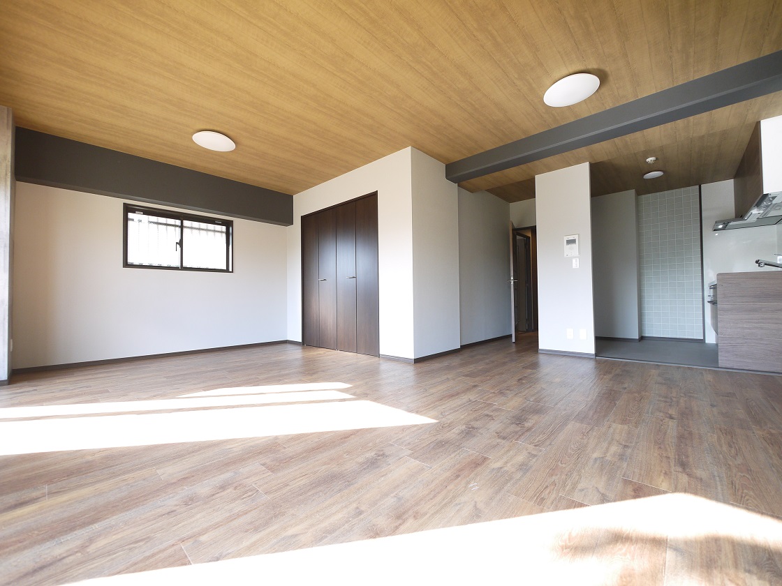 広々リビングは自然とご家族が集まる空間です